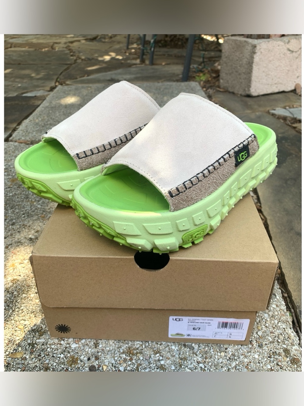 Ugg Women’s Venture Daze Slide Sandal Ceramic/Caterpillar 7